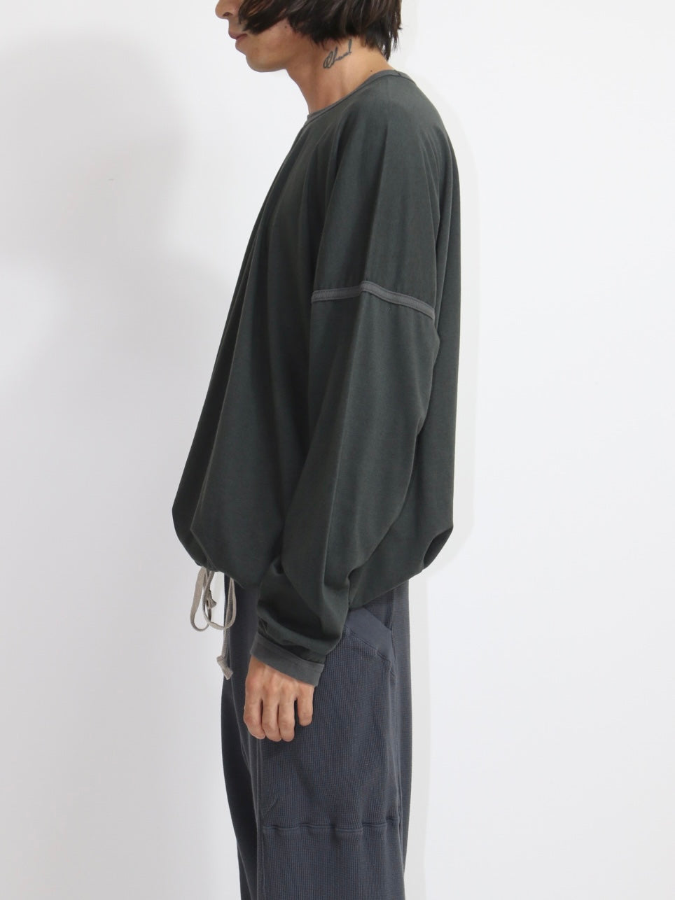 LONG SLEEVE BALLOON TEE【O20TS1】OFF BLACK