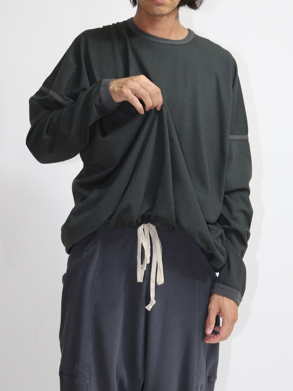 LONG SLEEVE BALLOON TEE【O20TS1】OFF BLACK