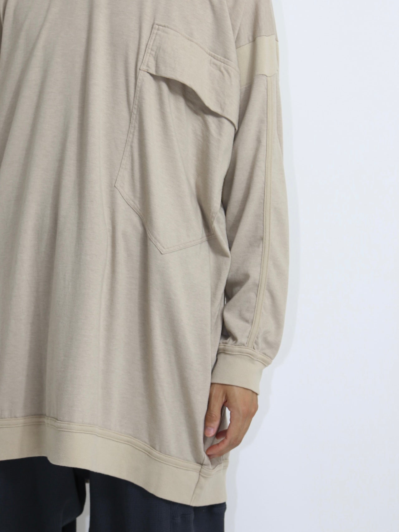 BIG POCKET TEE【O20TS2】ASH SAND