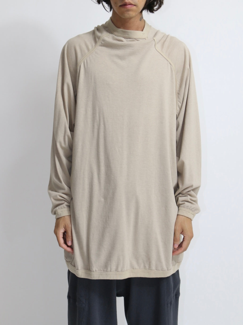 WIDE FIT HIGH NECK TEE【O20TS3】ASH SAND