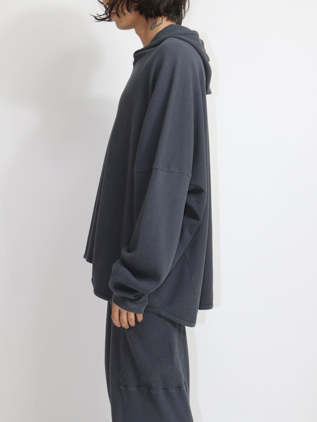 WIDE FIT HOODED WAFFLE【O20TS4】ANTHRACITE