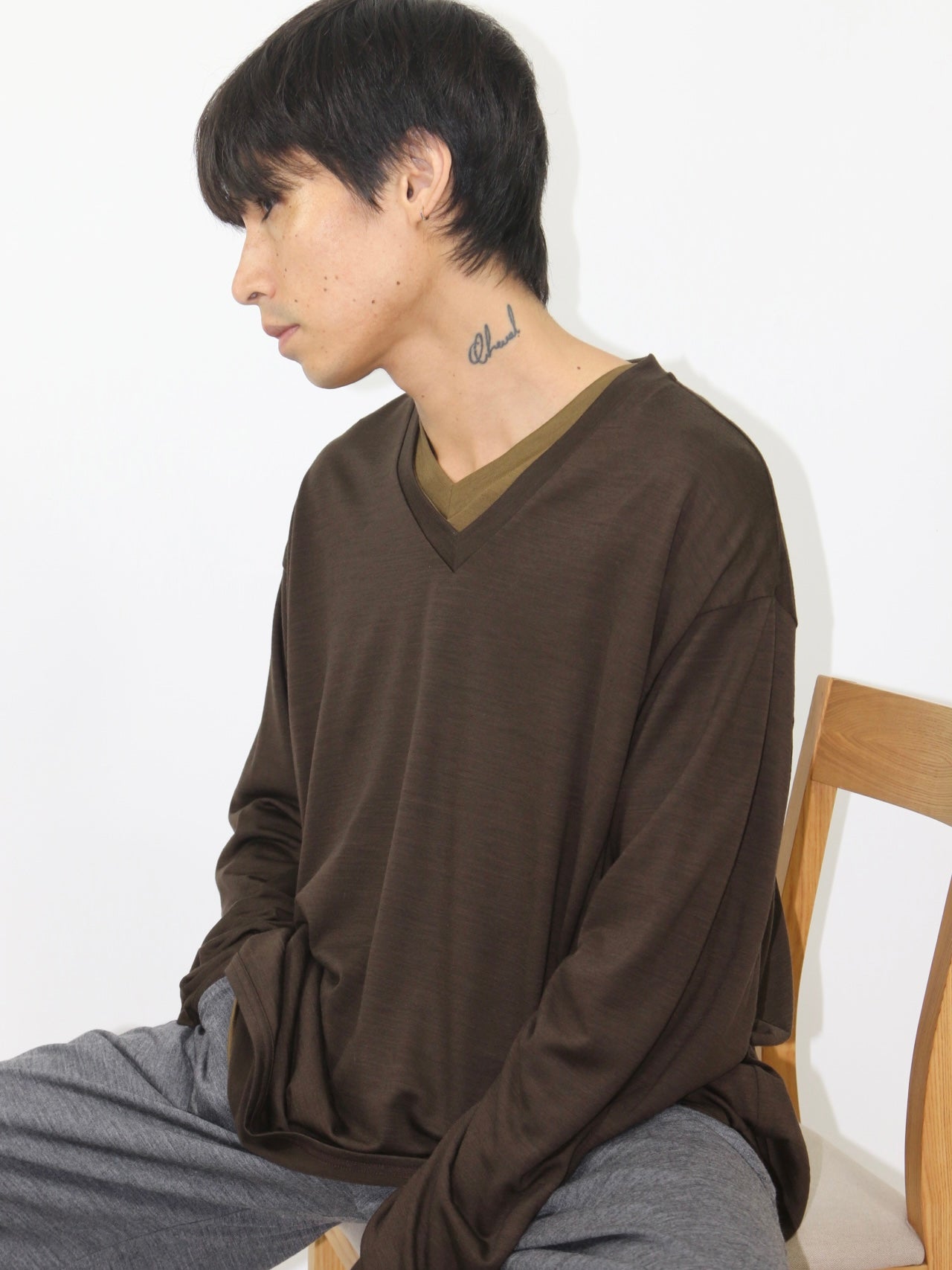 MERINO V NECK【A-107】DK BROWN