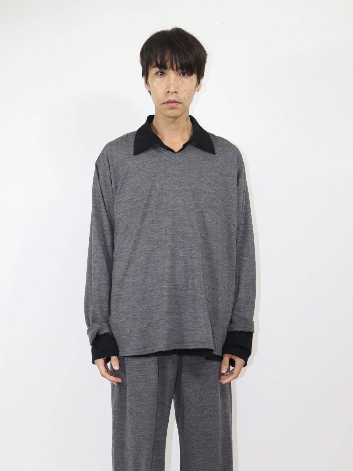 MERINO V NECK【A-107】MID GREY