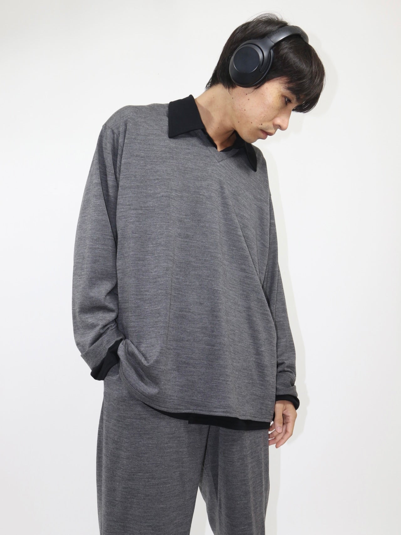 MERINO V NECK【A-107】MID GREY