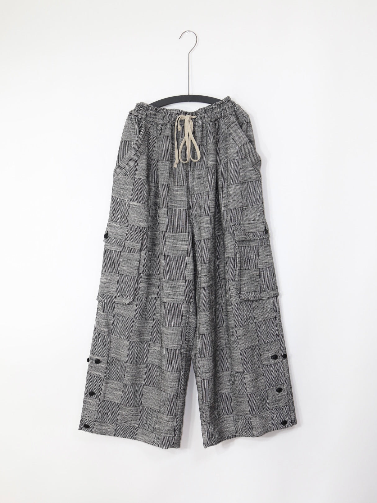 EASY CARGO PANTS【O19TR5】BLACK&WHITE