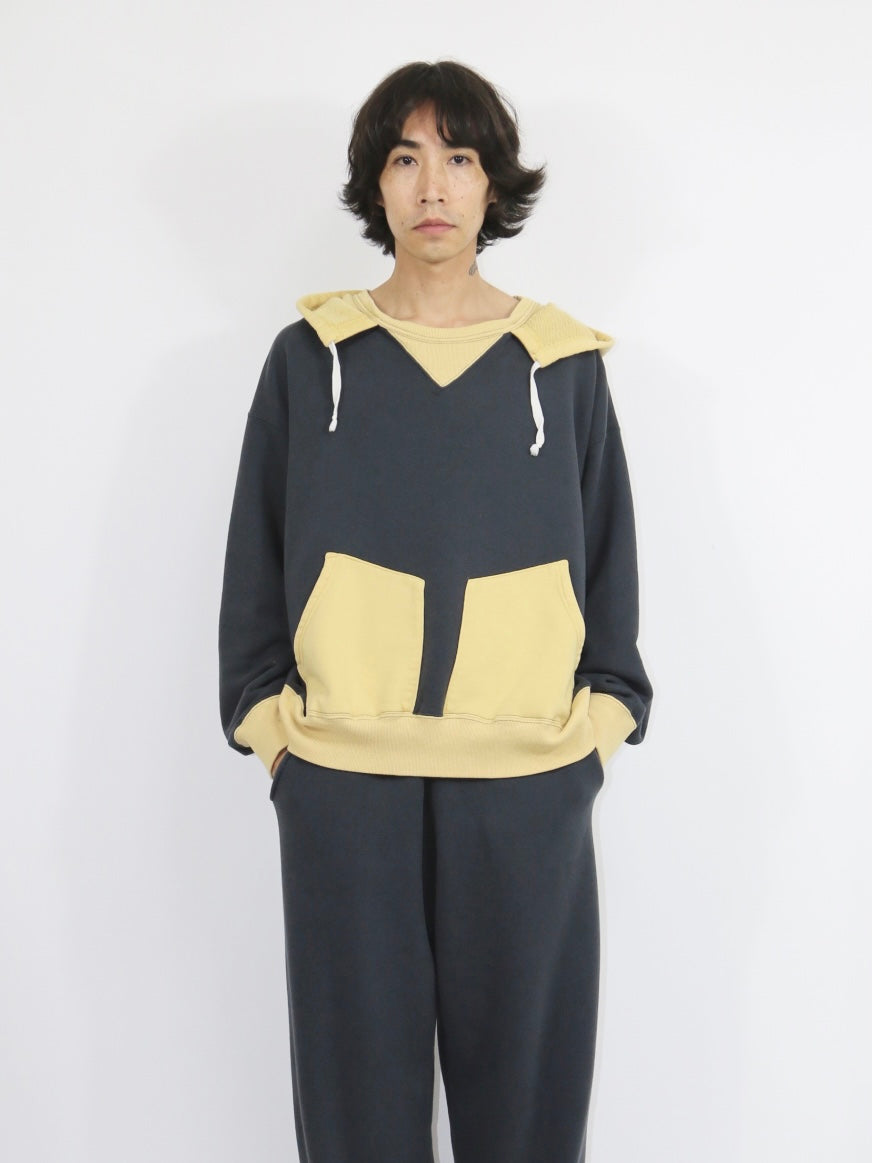 AFTER HOODED SWEAT【A114】OFF BLACK/AGING GOLD