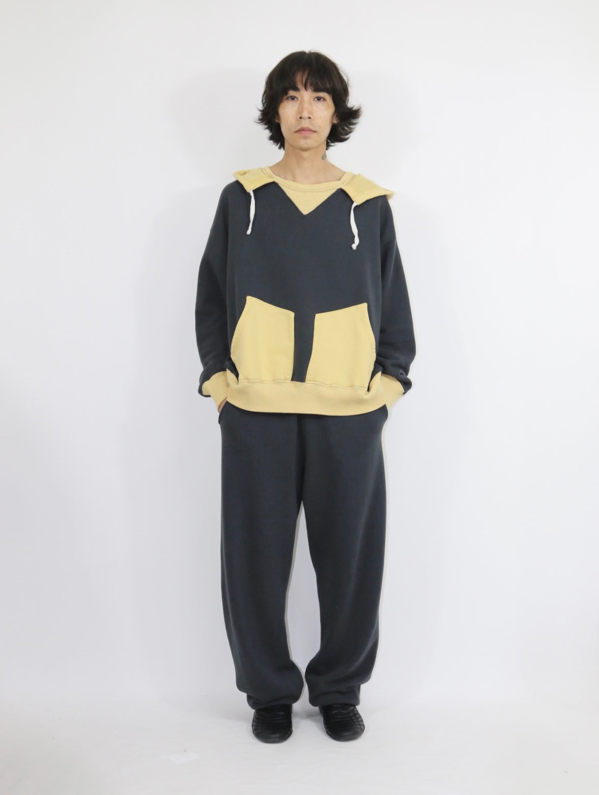 AFTER HOODED SWEAT【A114】OFF BLACK/AGING GOLD