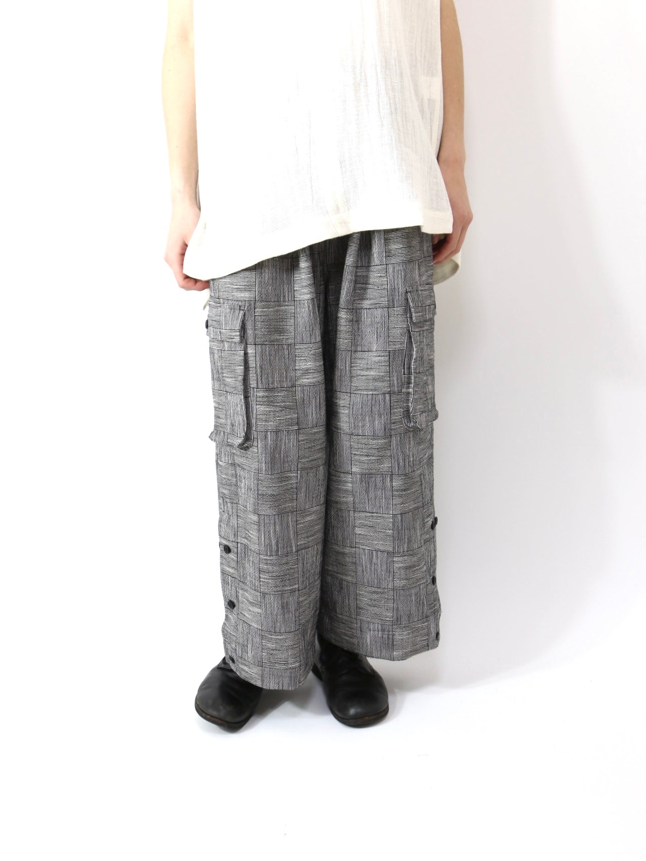 EASY CARGO PANTS【O19TR5】BLACK&WHITE