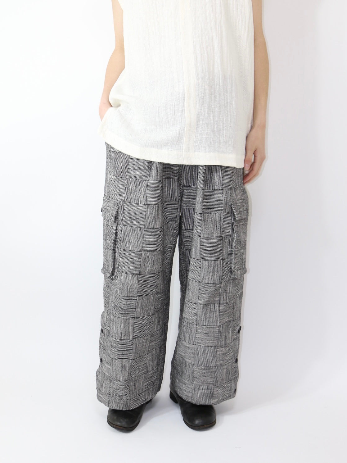 EASY CARGO PANTS【O19TR5】BLACK&WHITE