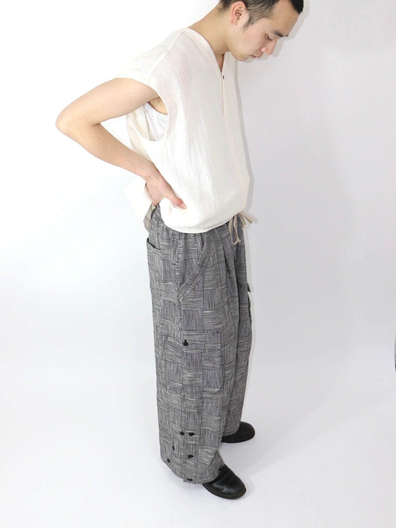 EASY CARGO PANTS【O19TR5】BLACK&WHITE