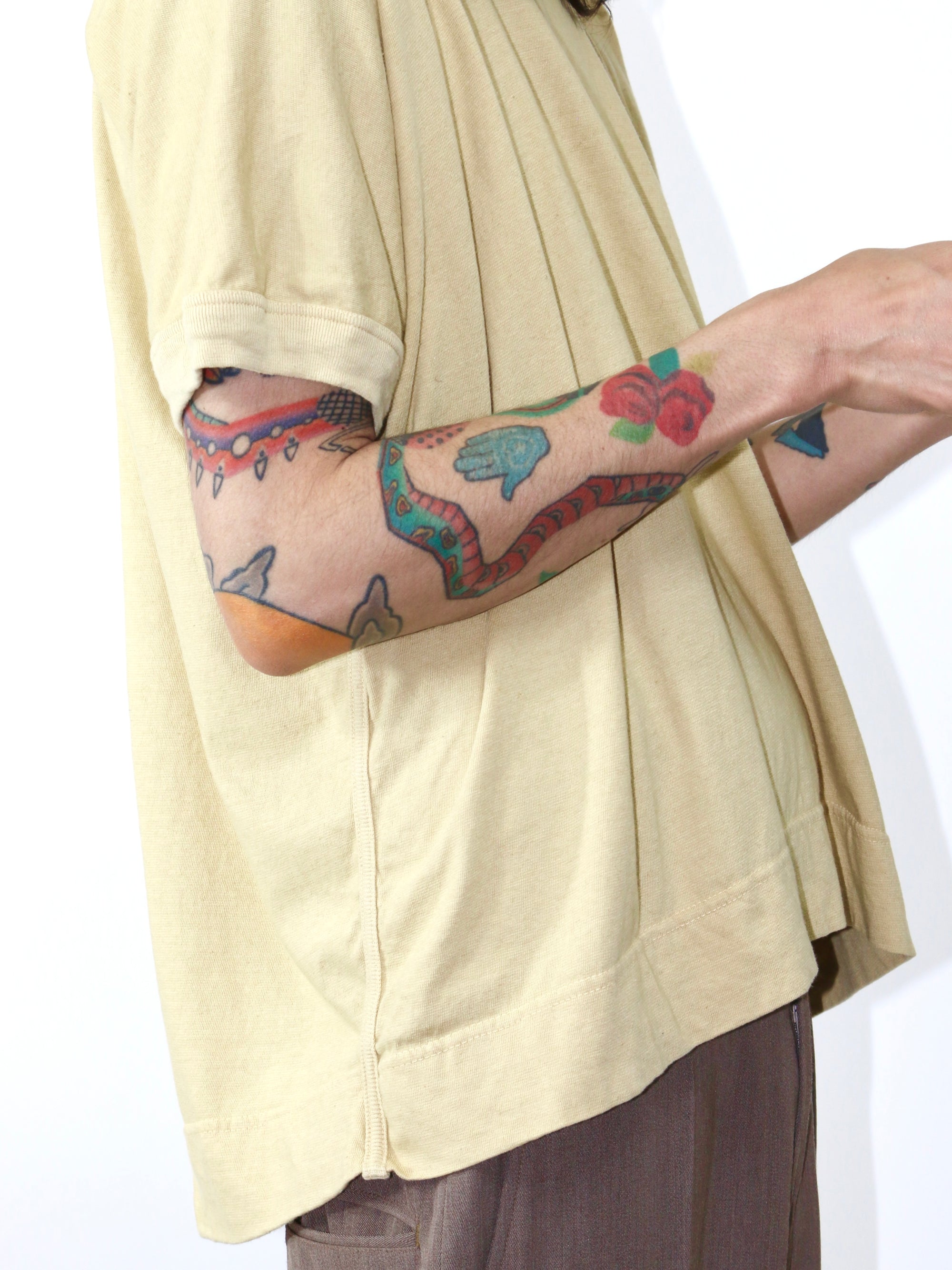 BASIC TEE【O19TS5】DIRTY YELLOW