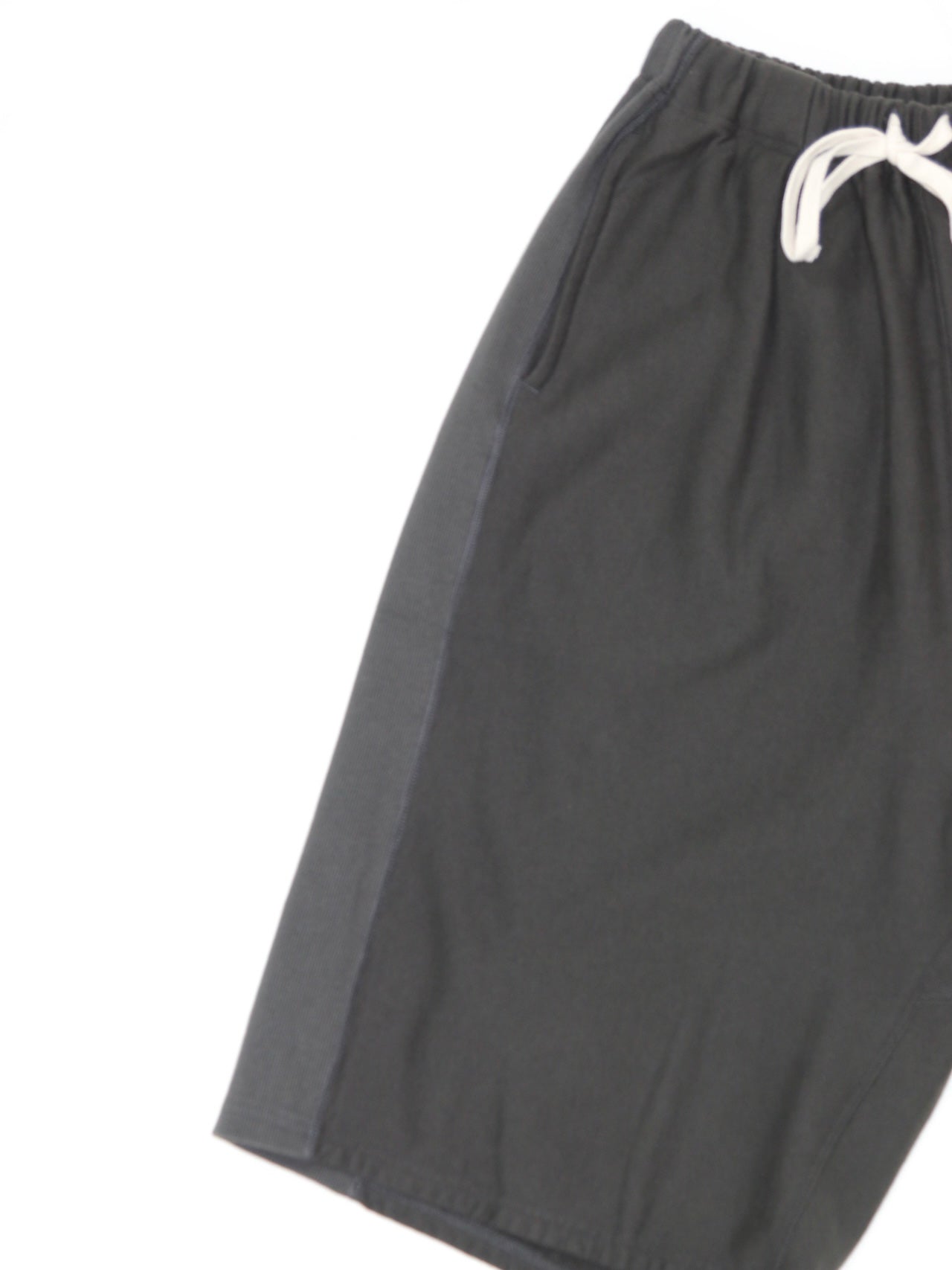 CHILLAX REVERSE HALF PANTS【A123】OFF BLACK