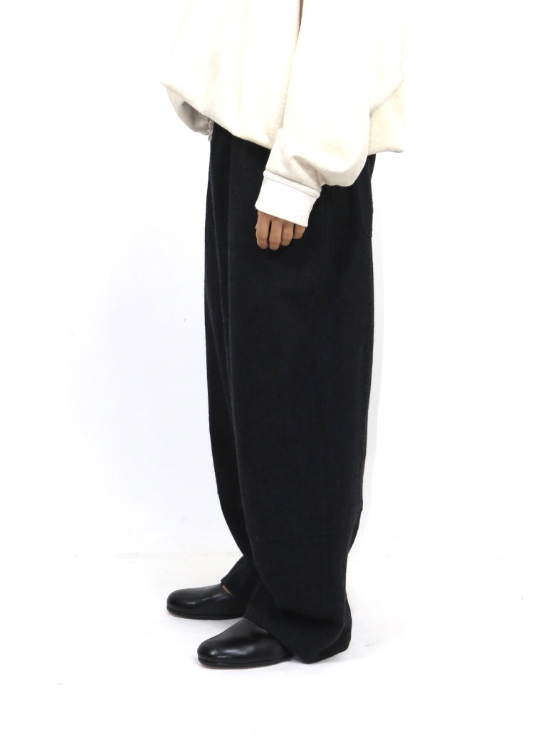 PLAIN TROUSERS【O22TR3】ANTHRACITE