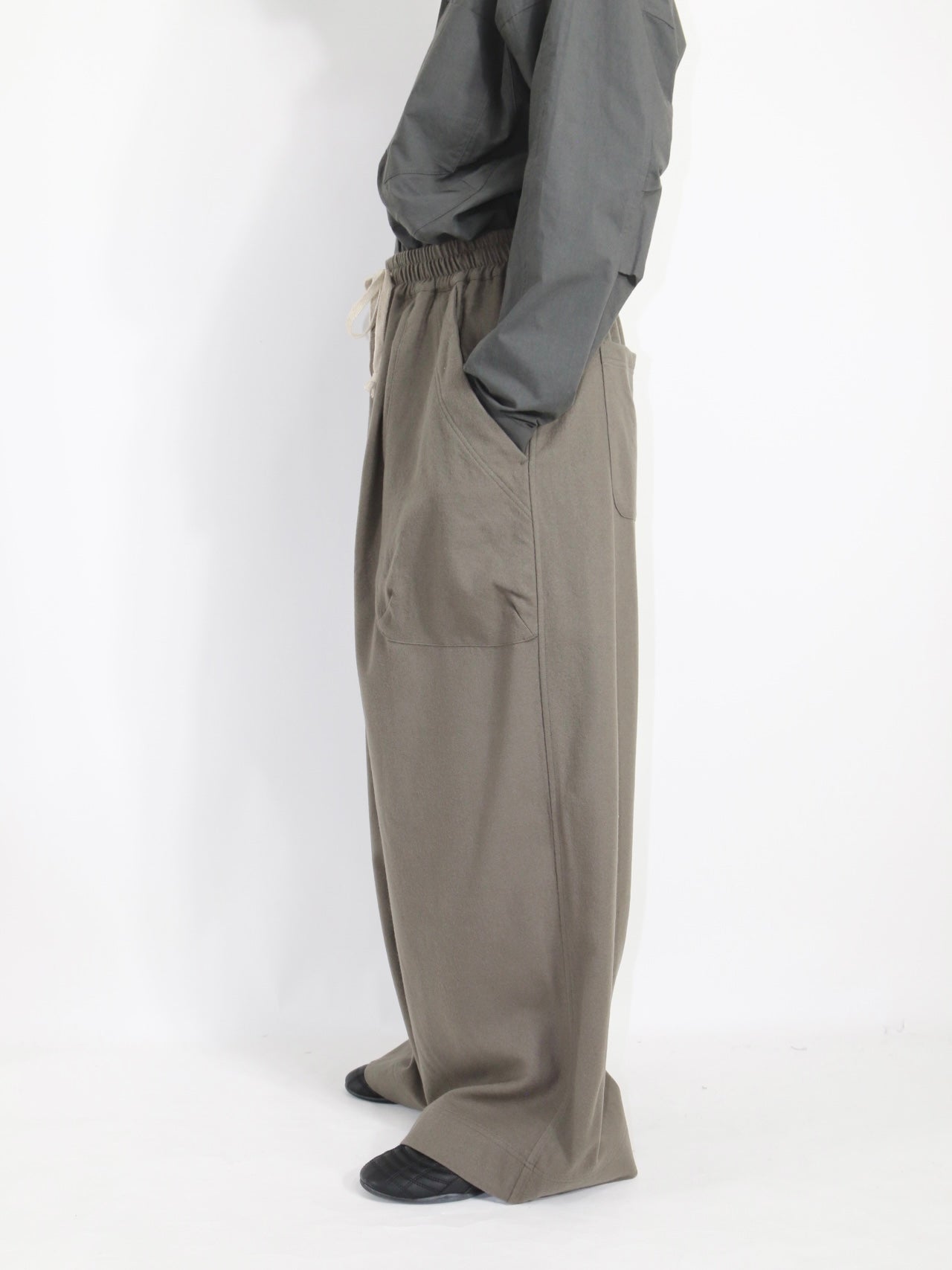 WIDE EASY PANTS【O20TR1】TAUPE